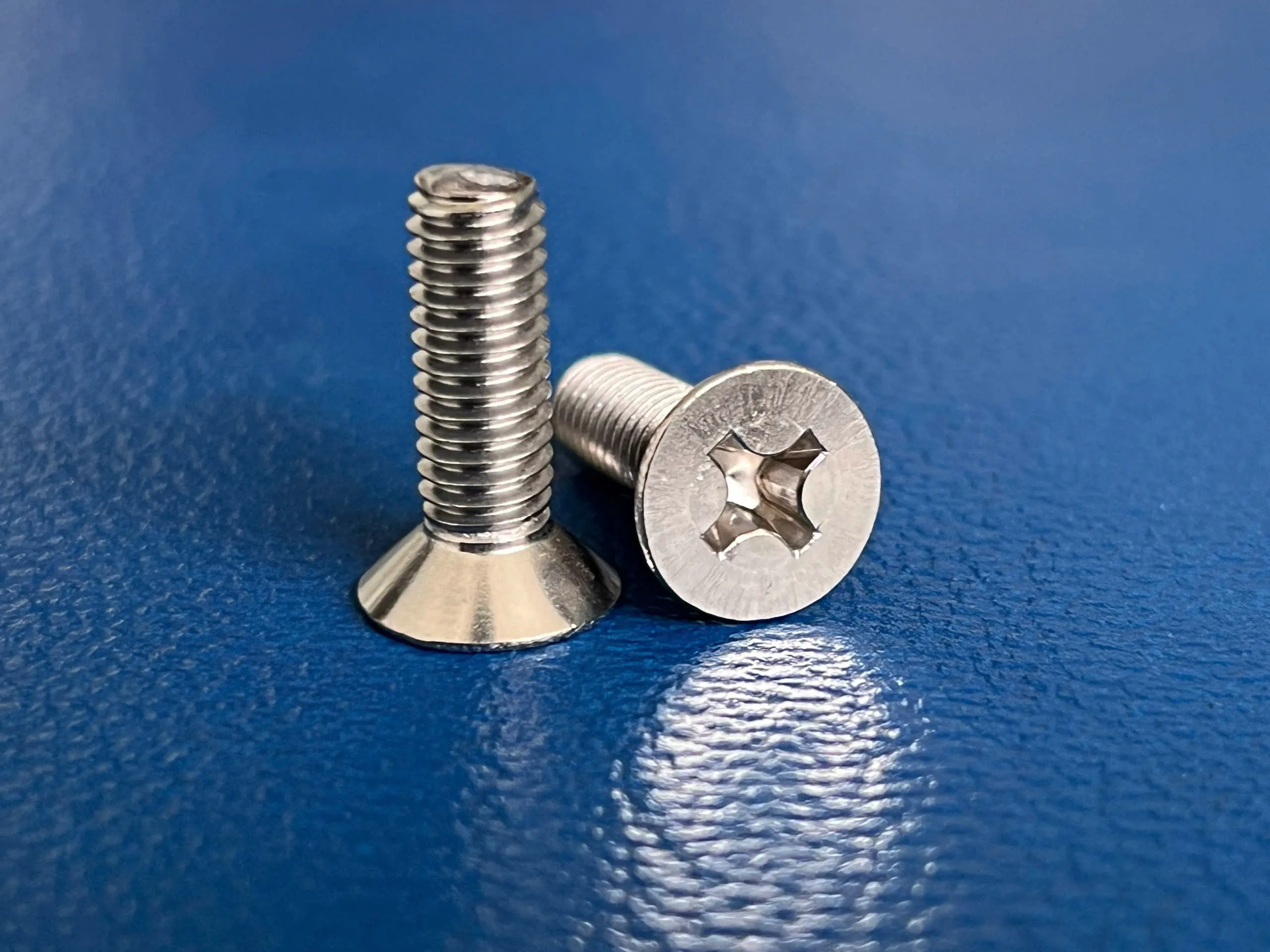 Vít đầu phẳng inox